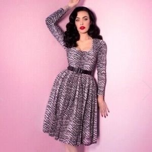 VIXEN BY MICHELINE PITT ZEBRA TROUBLEMAKER DRESS XS